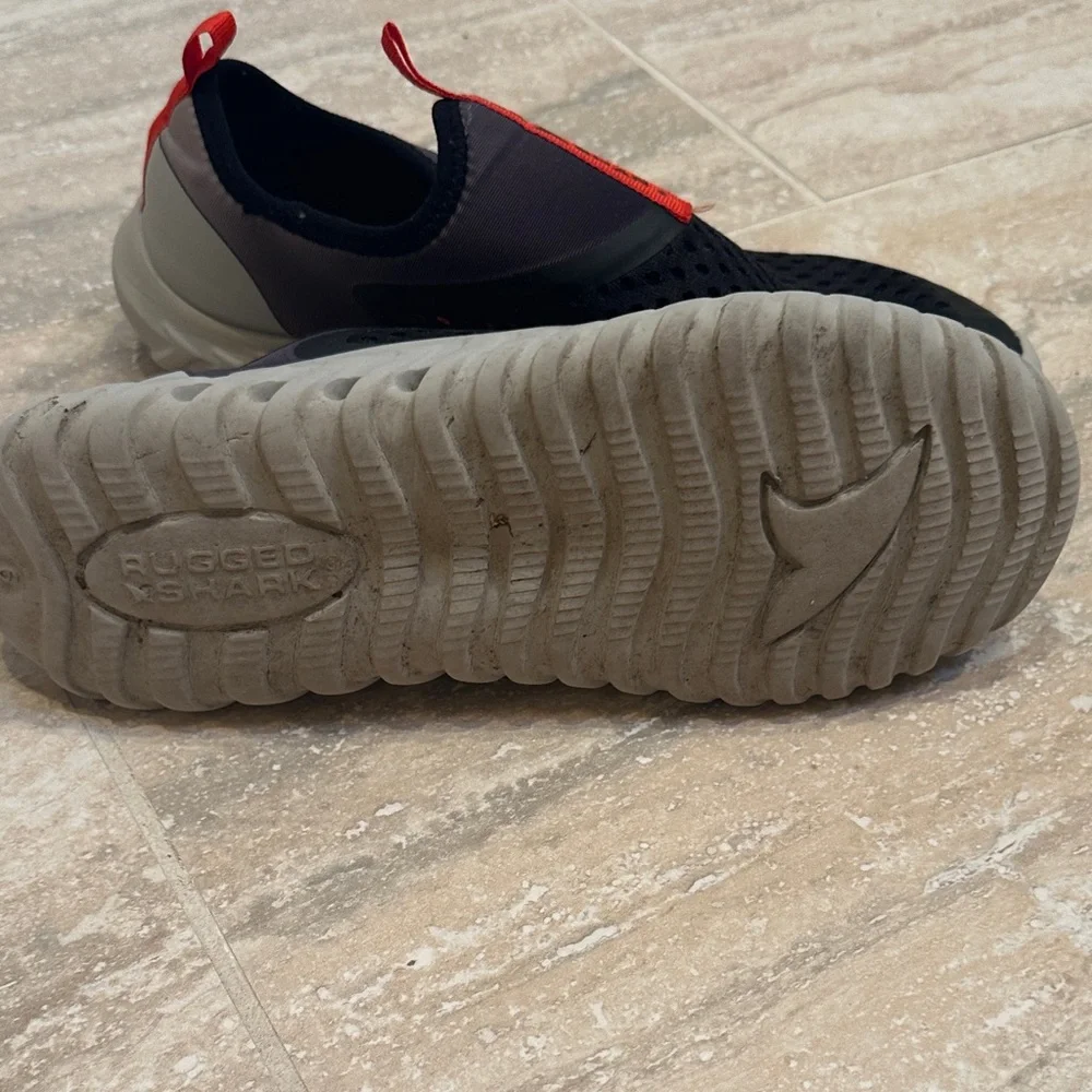 Rugged Shark Kids Black Water Shoes